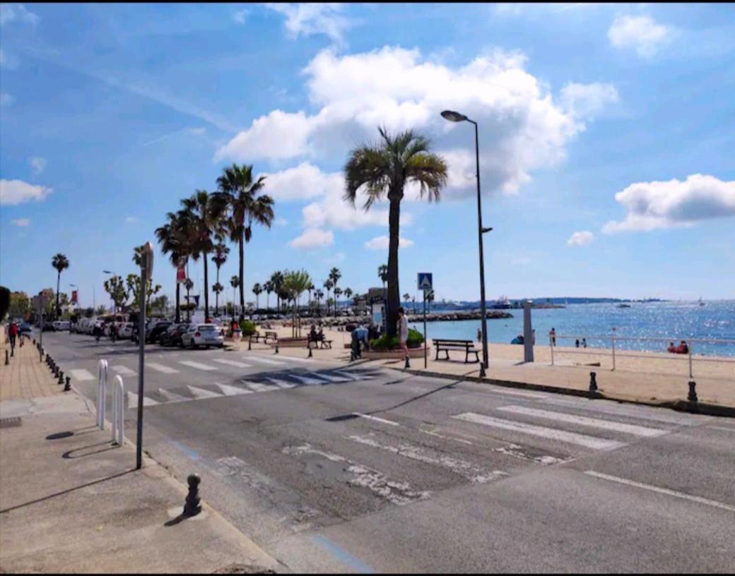 Studio Tout Confort Bord De Mer Vallauris Exterior foto